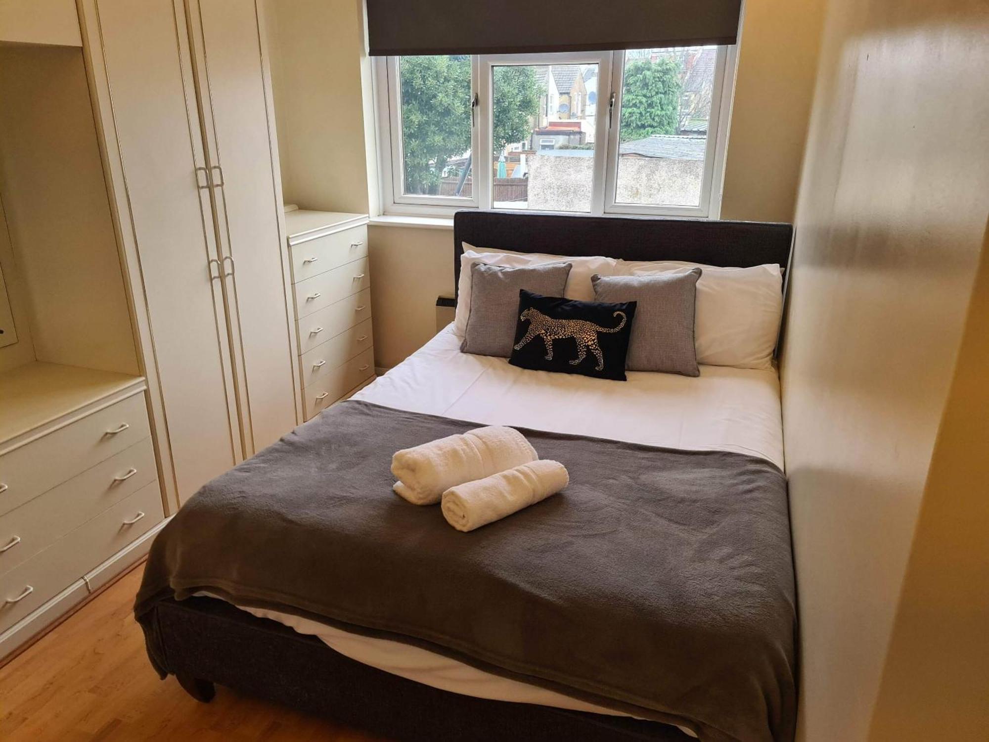 Sav Apartments Watford Watford  Phòng bức ảnh